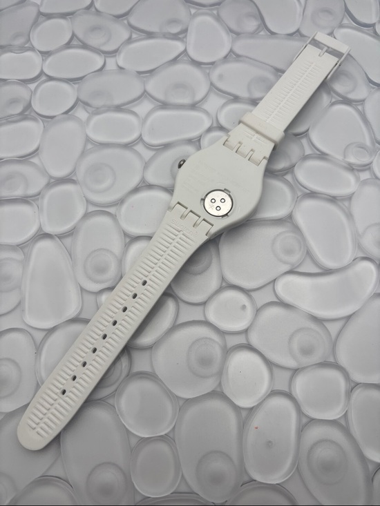 Swatch Watch - SUOW138 - CHICKEN RUN (Pink) main image 2
